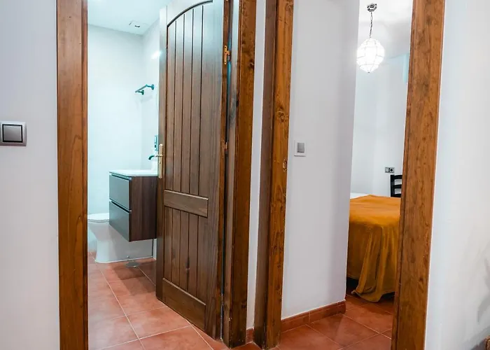 Apartman Turistico Junto Al Paseo De Tristes Y La Alhambra Qh Santa Ana *